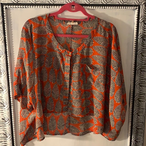 Orange black and white leaf print flowy top - Picture 2 of 8